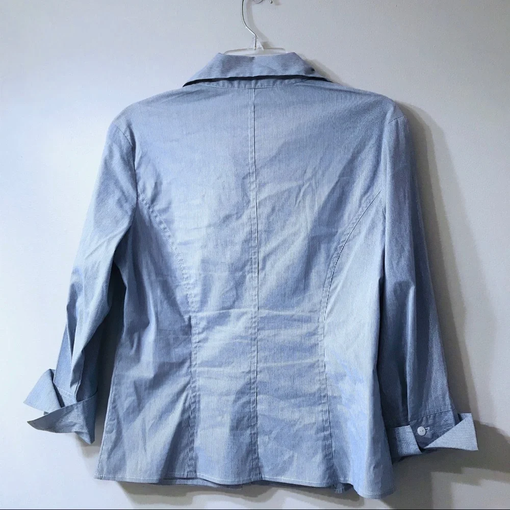 Tracy M Blue/White Pleated Cuff Sleeve Button Down - Picture 6 of 6